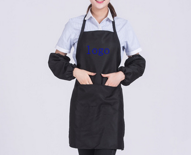 The apron with sleeve