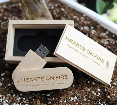 Wooden Green Flash USB Flash Drive